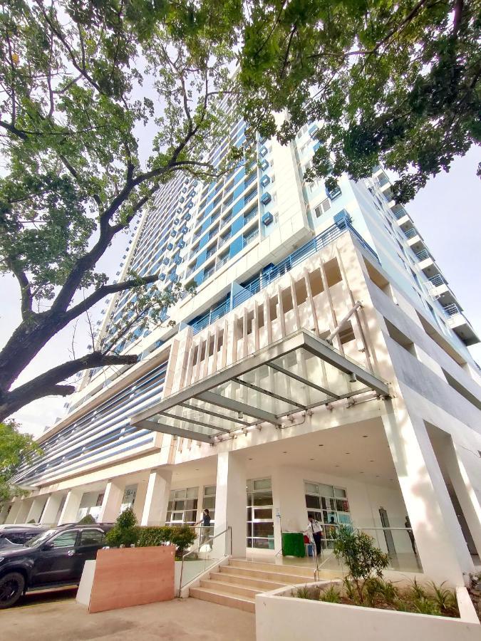 Quince Studio W/ Balcony Orochi Staycation Ph At Loop Tower Cdo Cagayán de Oro Extérieur photo