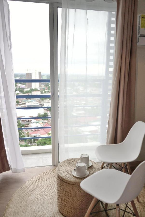 Quince Studio W/ Balcony Orochi Staycation Ph At Loop Tower Cdo Cagayán de Oro Extérieur photo