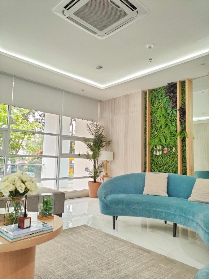 Quince Studio W/ Balcony Orochi Staycation Ph At Loop Tower Cdo Cagayán de Oro Extérieur photo